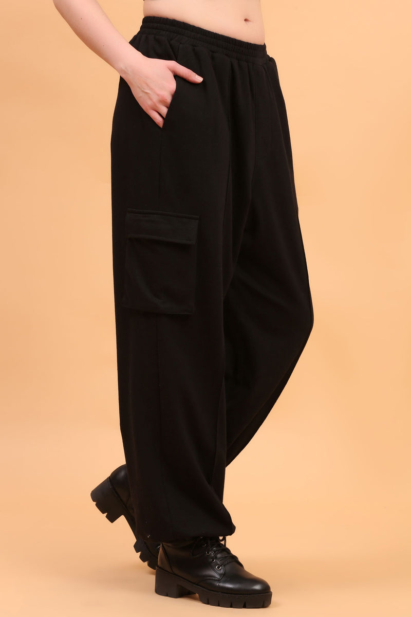 WIDE LEG CARGO SWEATPANT BLACK