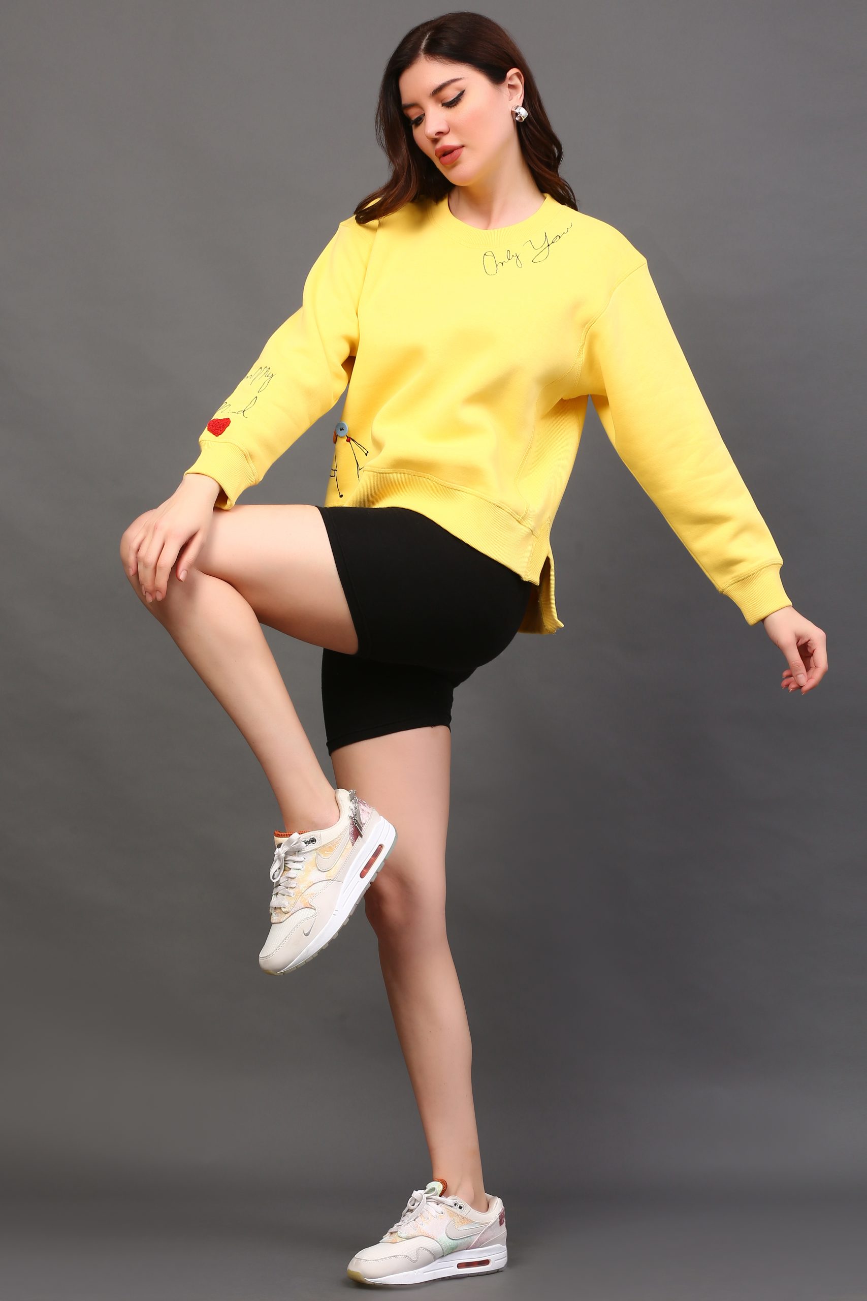 Love in Threads Sweat view 2